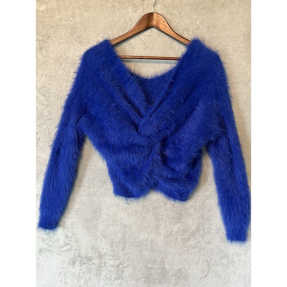 Main Strip Women's Med Pullover Knit Cropped Blue Sweater Chic Elevated Downtown